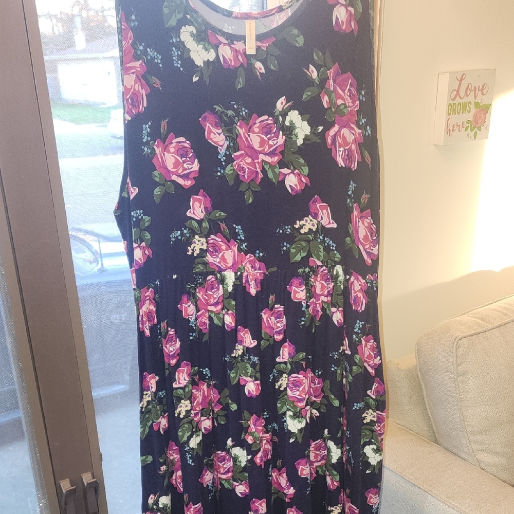 Elegant Floral Maxi Dress